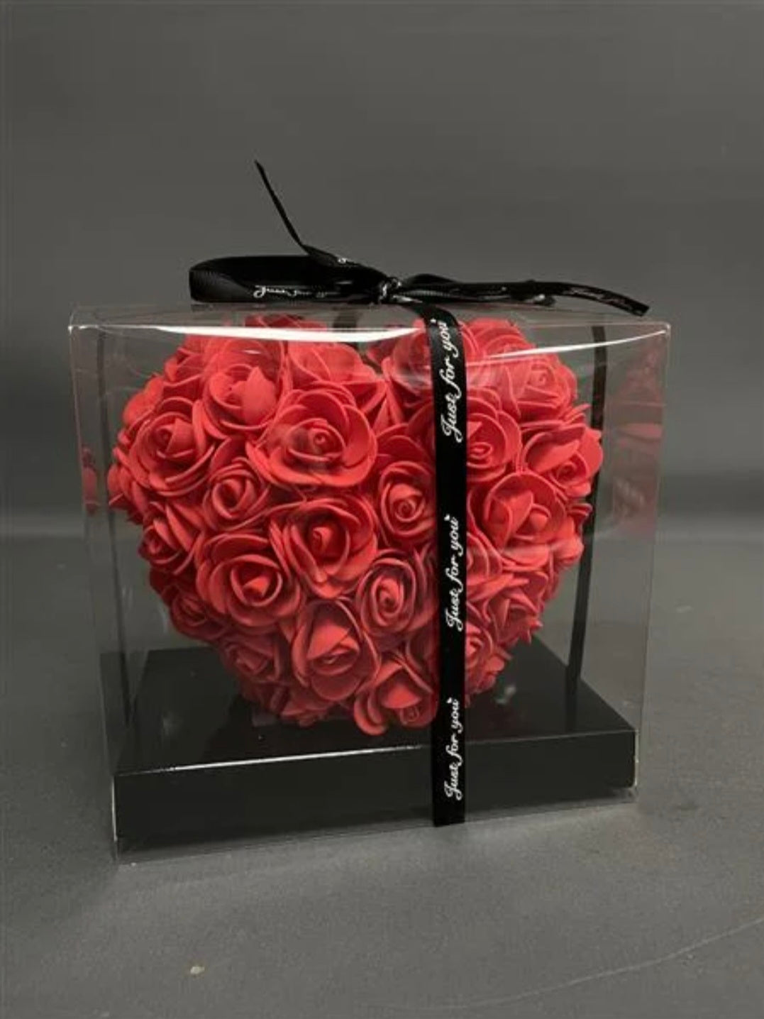 Aranjament Floral Inimă 15 cm cu Trandafiri din Spumă – Cadou Handmade în Cutie Premium